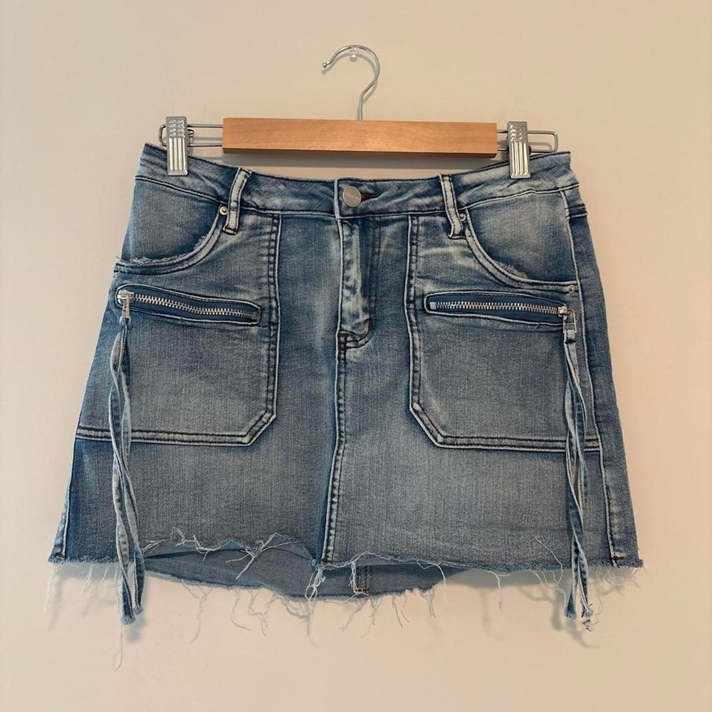 Dakota Blue Denim Mini Skirt Blue Frayed Hem Zipper Pockets Y2K Small